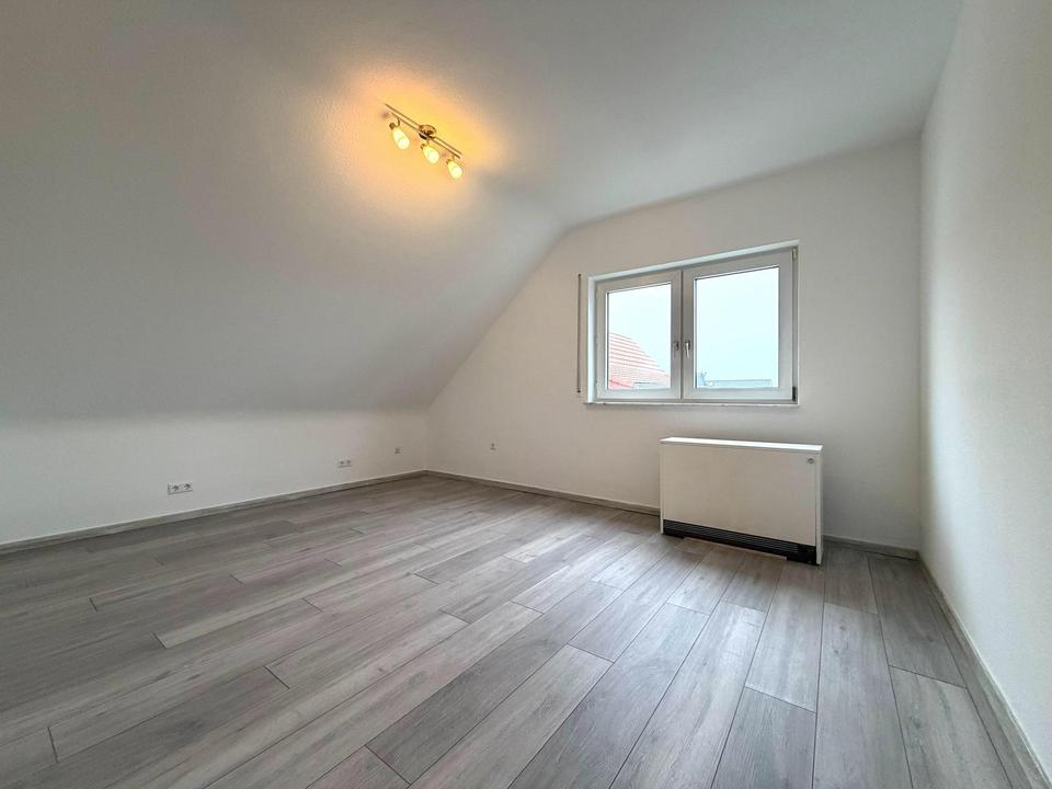 Schöne 3-Zimmer DG-Wohnung inkl. Küche * in Rheinstetten – Bild 3