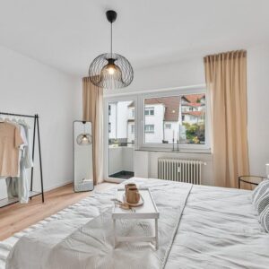 Top sanierte 3 Zimmer Wohnung mit zwei Balkonen & TG-Stellplatz – nahe Altstadt Leonberg