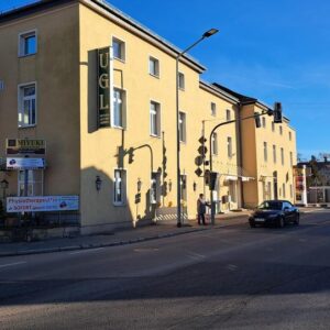 Gewerbeeinheit direkt an B172 für Büro / Laden / Praxis