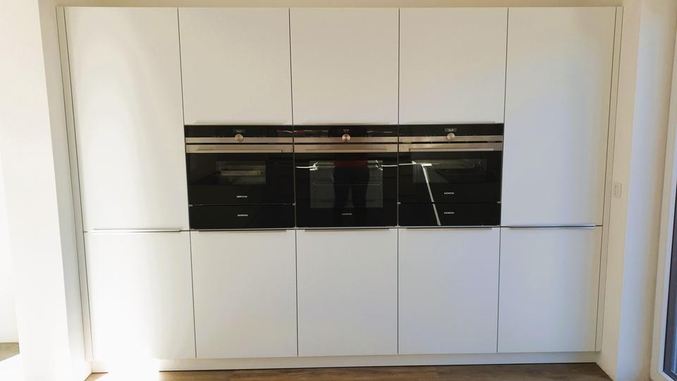 Terassenwohnung mit Kamin, Küche, 2 Stellpl, Gebäudeservice inkl. – Bild 3