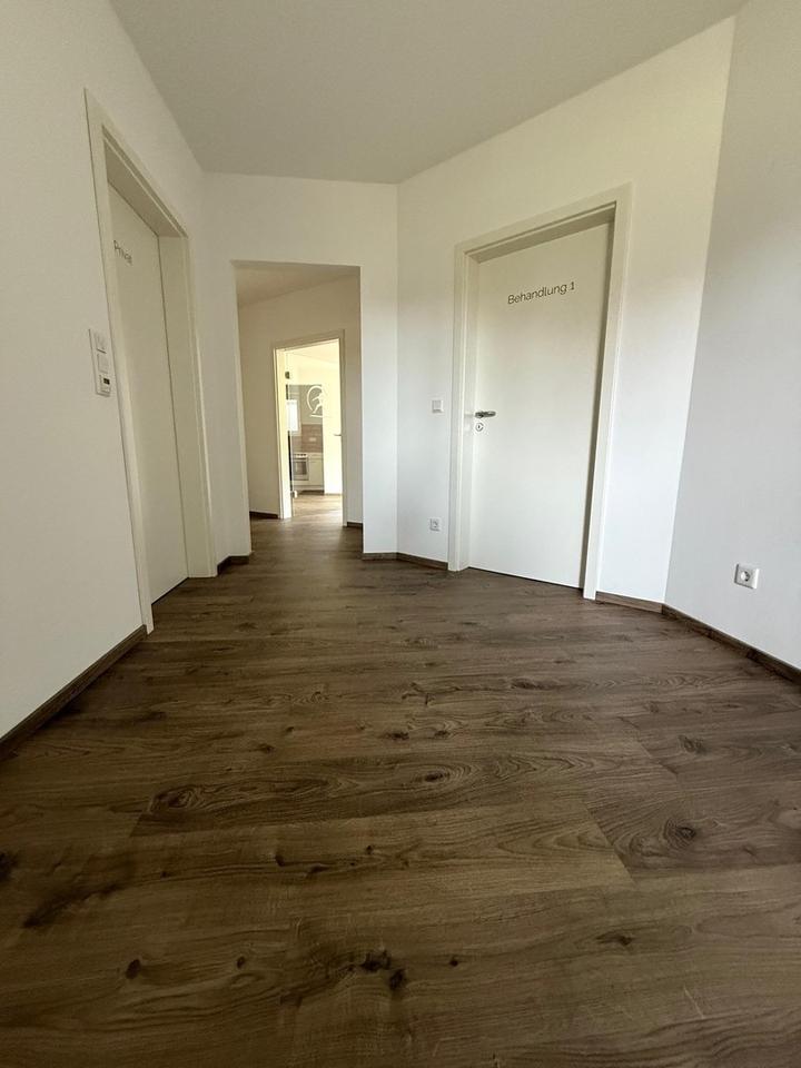 Wundervolles Niedrigenergie-EFH mit ELW/Praxis/Büro in bester Wohnlage! – Bild 25