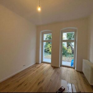 ! Provisonsfrei ! Bezugsfreie 2-Zi Erdgeschoss Wohnung in Karlshorst