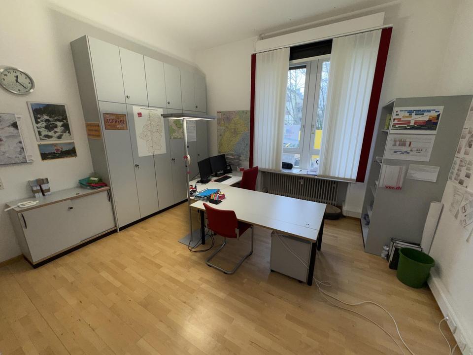 Hoch frequentierte Büro-/Praxisetage (ca. 130 m²) in zentraler Lage der Baden-Badener Weststadt! – Bild 3