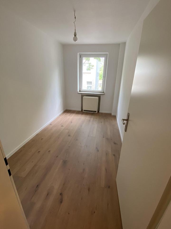 3,5 Zimmer Wohnung mit Balkon – Bild 9