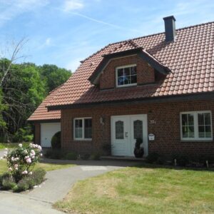 Einfamilienhaus mit Seeblick direkt in der Natur