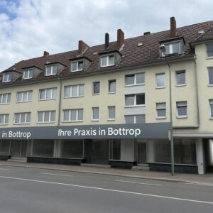 Lichtdurchflutetes Gewerbejuwel: 150–573 m² für Praxis oder Büro – Top ÖPNV-Anbindung!