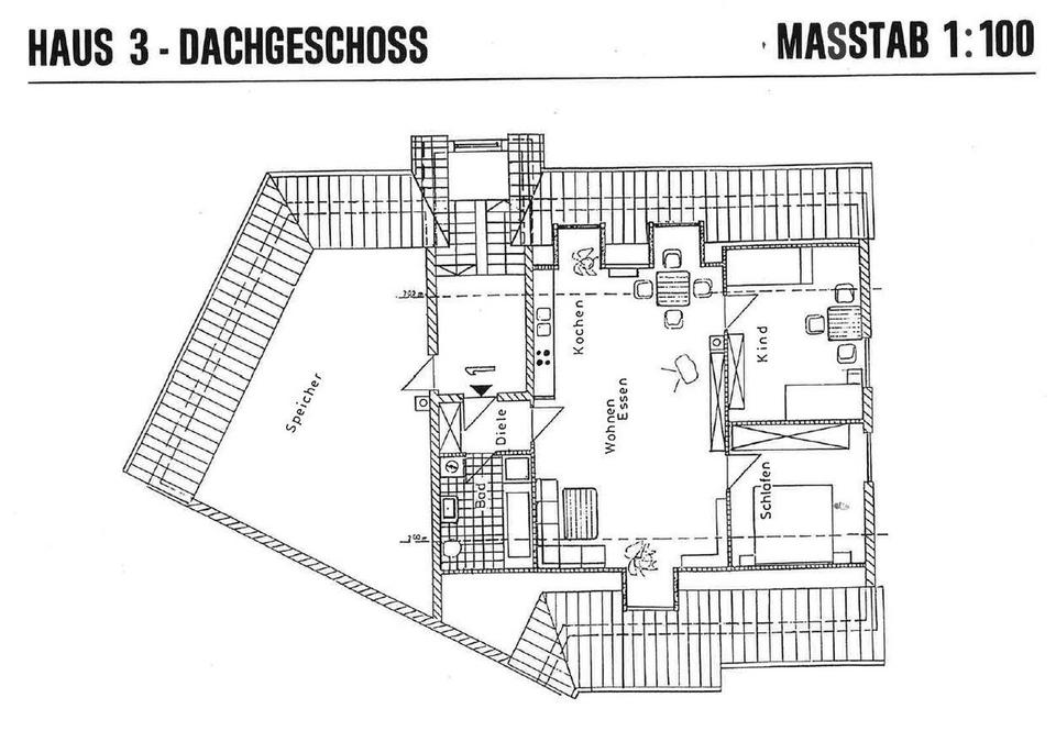Geräumige 120 m² Dachgeschosswohnung in bester Lage – Bild 8