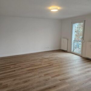 Bezug nach Sanierung -  2-ZKB mit Balkon und EBK