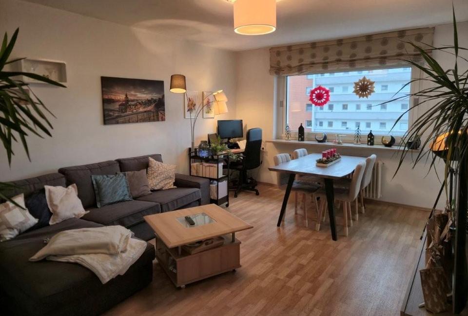 Lichtdurchflutete 2-Zimmer-Wohnung mit Balkon & Stellplatz in Wedel (S1 Hamburg) – Bild 3