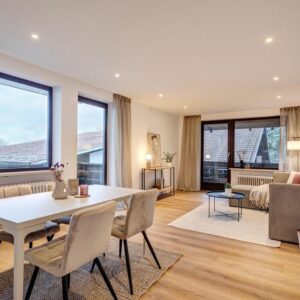 *** SCHMUCKSTÜCK mit Penthousefeeling | SOFORT FREI ***