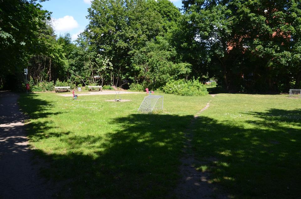 Sehr schöne, gut geschnittene und ruhige 2-Zimmer-Wohnung mit Balkon in St. Jürgen – Bild 20