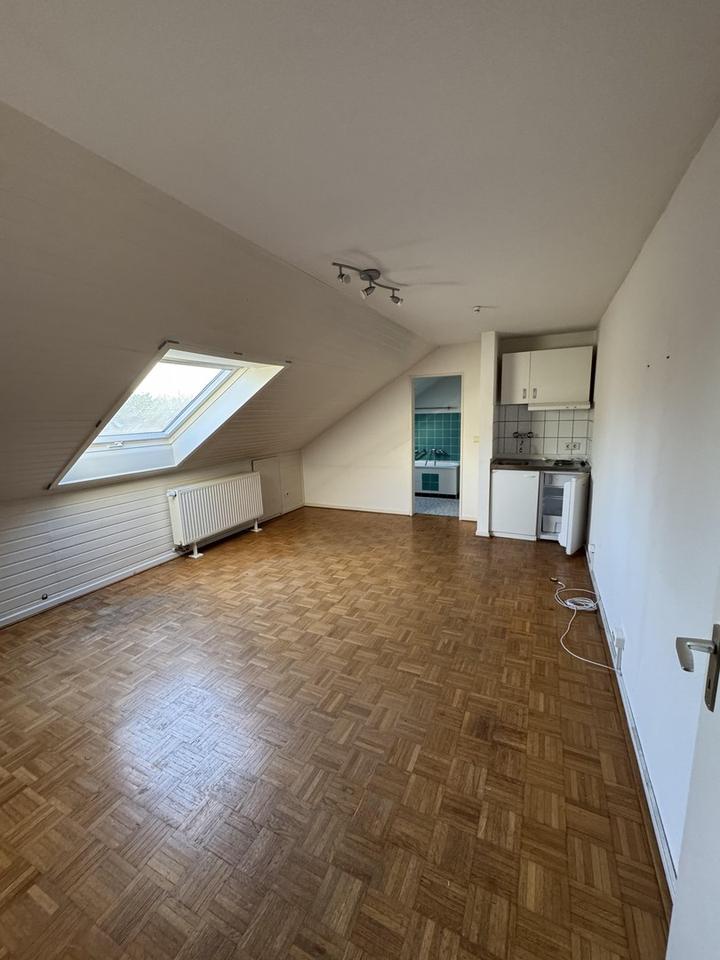 Schöne 2-Zimmer Wohnung mit Balkon in Neuss (Stadionviertel) – Bild 23