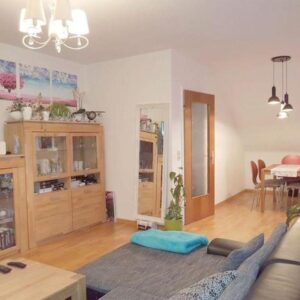 Sehr schöne, moderne 2 Zi-Whg mit Balkon, Einbauküche und Autoabstellplatz in Hannover-List