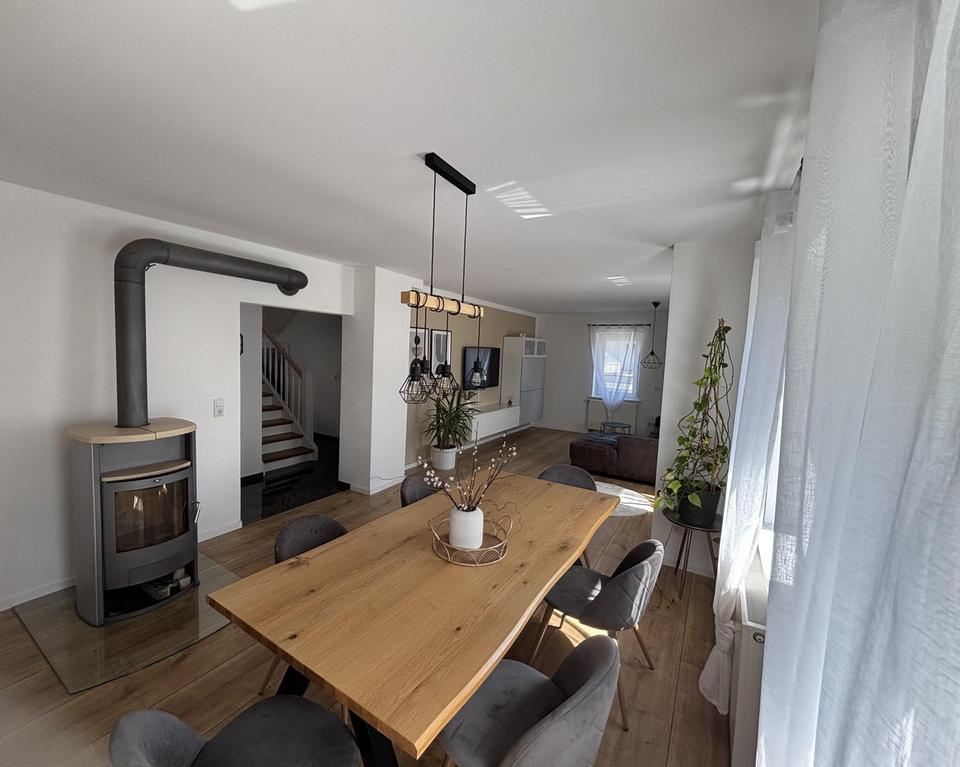 Kernsaniertes Einfamilienhaus in bester Lage – Bild 11