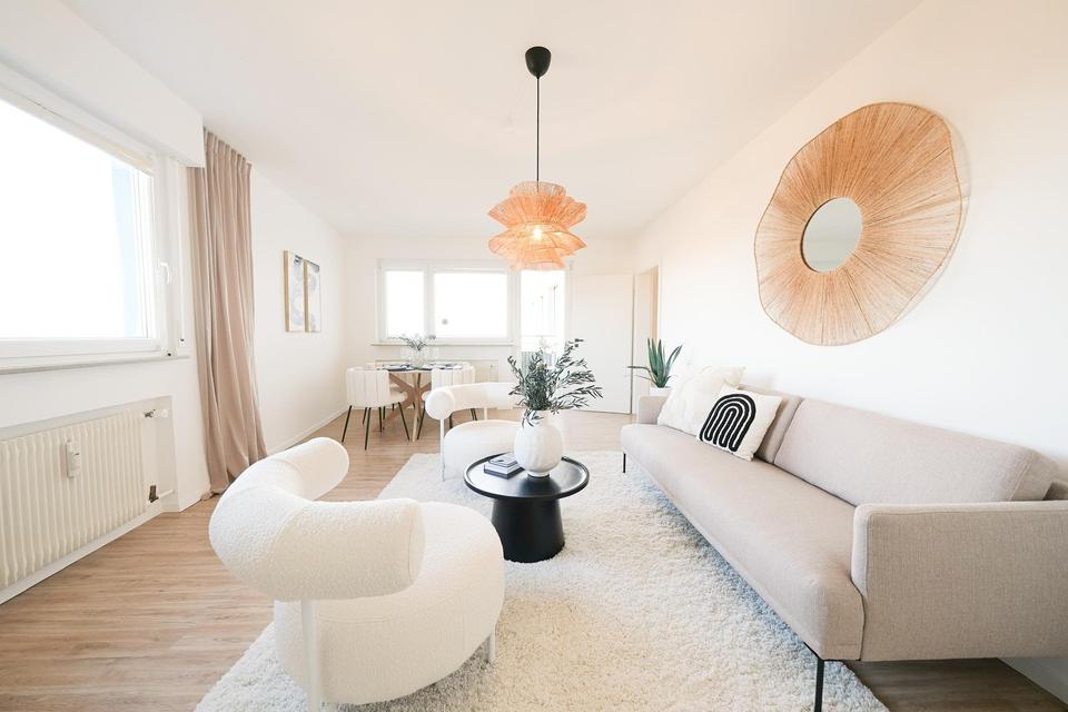 Sofort einziehen und wohlfühlen! Frisch sanierte 3-Zimmer Wohnung mit Panorama-Blick! – Bild 2