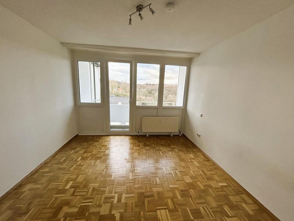 Attraktive, helle 2-Zimmer-Wohnung mit Einbauküche, Balkon und Stellplatz – Bild 3