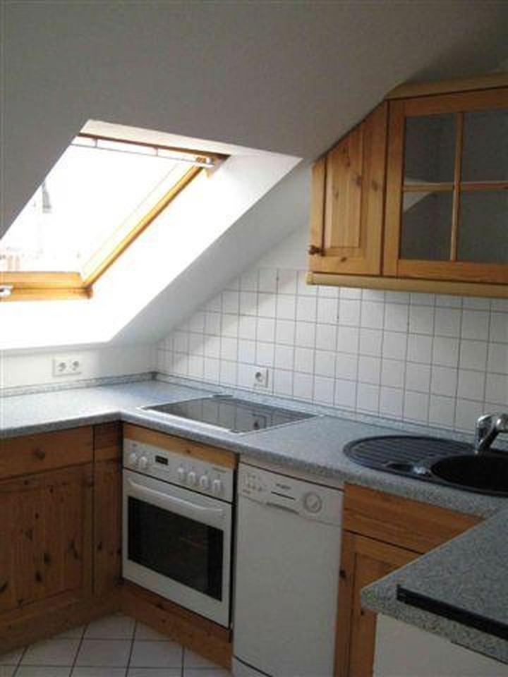 Über den Dächern von Leipzig! Süße Mansarde mit Charme u. toller Aussicht! – Bild 2