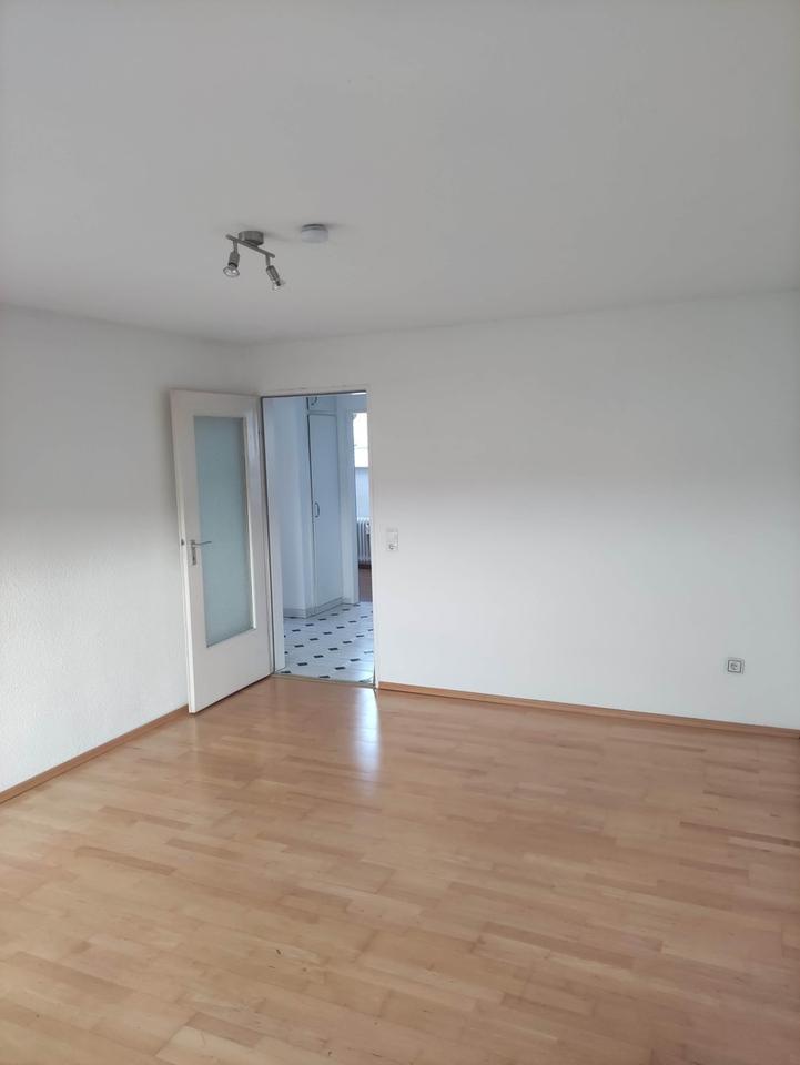 3-Zimmer-DG Wohnung in guter Lage mit Aussicht – Bild 14