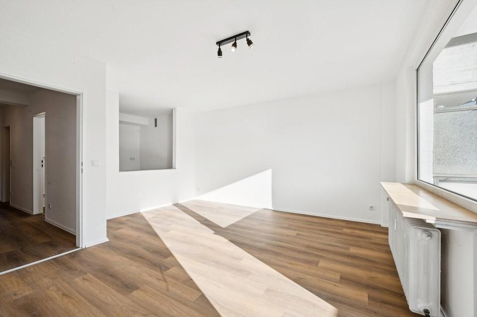 Sofort bezugsfrei! 2-Zimmerwohnung mit Balkon und Garagenstellplatz – Bild 4