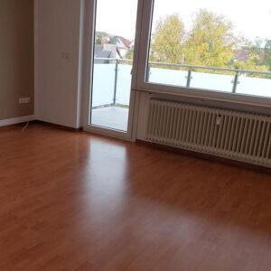 Attraktive 3-Zimmer Wohnung mit Balkon/Wohnen über den Dächern von Waldbüttelbrunn