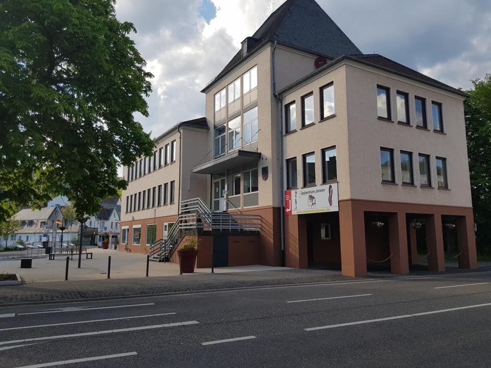 Vermietung von Büroräumen in zentraler Lage im alten Rathaus in der Stadt Schleiden – Bild 18