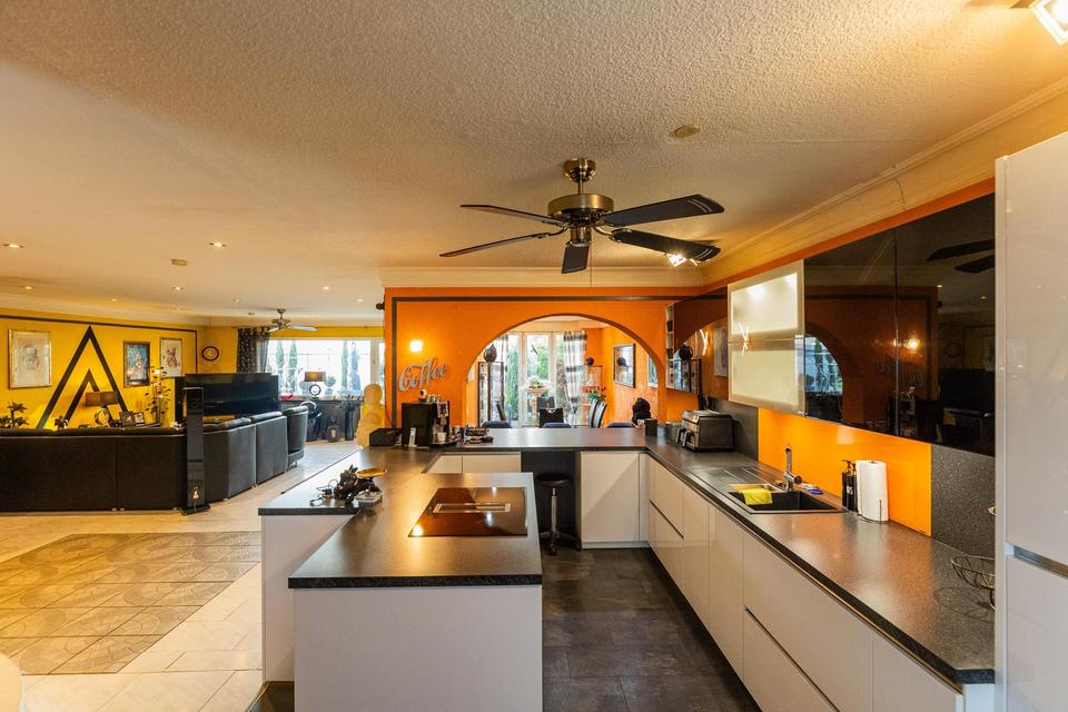 Wohnen wie im Haus: 250 m² auf einer Ebene , separater Eingang, riesen Terrasse – Bild 38