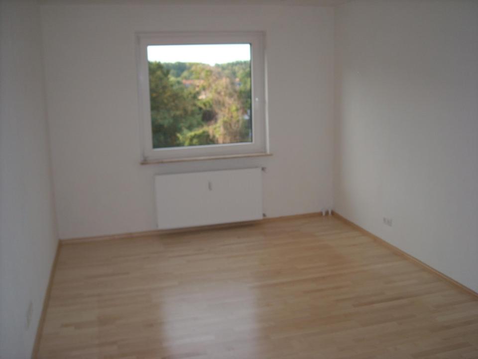 Sehr schöne, gut geschnittene und ruhige 2-Zimmer-Wohnung mit Balkon in St. Jürgen – Bild 11