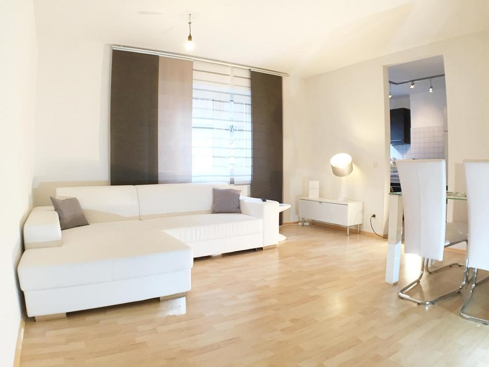 *** Attraktive 2 Zi Whg im EG - EBK - Ideal für Geschäftsleute / Singles ! ***