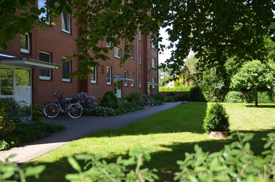 Sehr schöne, gut geschnittene und ruhige 2-Zimmer-Wohnung mit Balkon in St. Jürgen – Bild 3