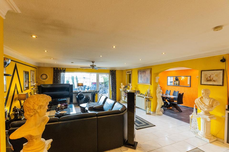 Wohnen wie im Haus: 250 m² auf einer Ebene , separater Eingang, riesen Terrasse – Bild 40