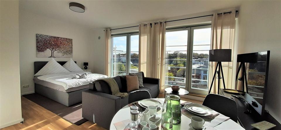 Unbefristet - Rooftop Studio Furnished / Dachgeschoss Studio Möbliert – Bild 2