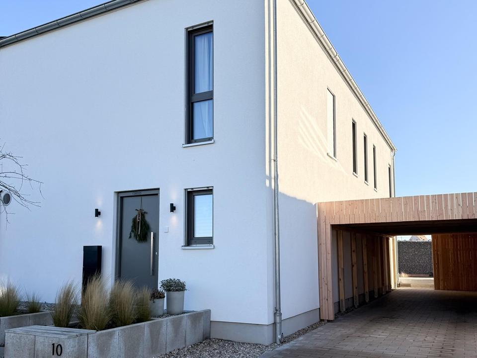 Besonderes Einfamilienhaus mit Blick auf die Weinreben – Bild 15