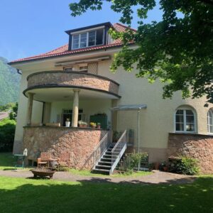 3-Zimmer DG-Wohnung in "Urlaubslage", Traumh. Blick auf die Berge mit EBK und Gartennutzung!