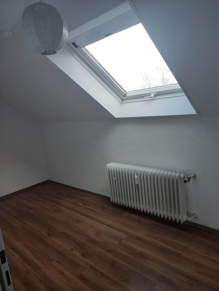 3-Zimmer-DG Wohnung in guter Lage mit Aussicht – Bild 9