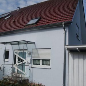 PROVISIONSFREI – Doppelhaushälfte mit Ausbaureserve in ruhiger Waldrandlage