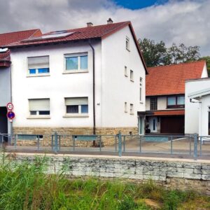 Ansprechendes Wohnensemble als solide Kapitalanlage oder zukünftiges Eigenheim in Wiesloch-Baiertal