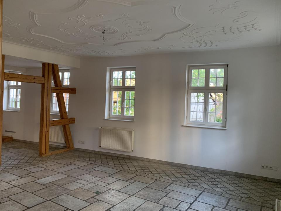 Wohnen im Schloss: Exklusive 4/5-Zimmer-Wohnung mit besonderem Flair – Bild 5