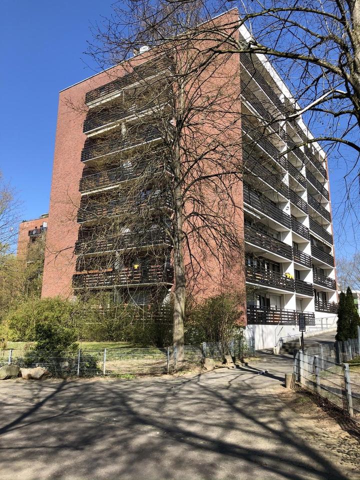 Attraktive, helle 2-Zimmer-Wohnung mit sonnigem West-Balkon und Fernblick – Bild 2