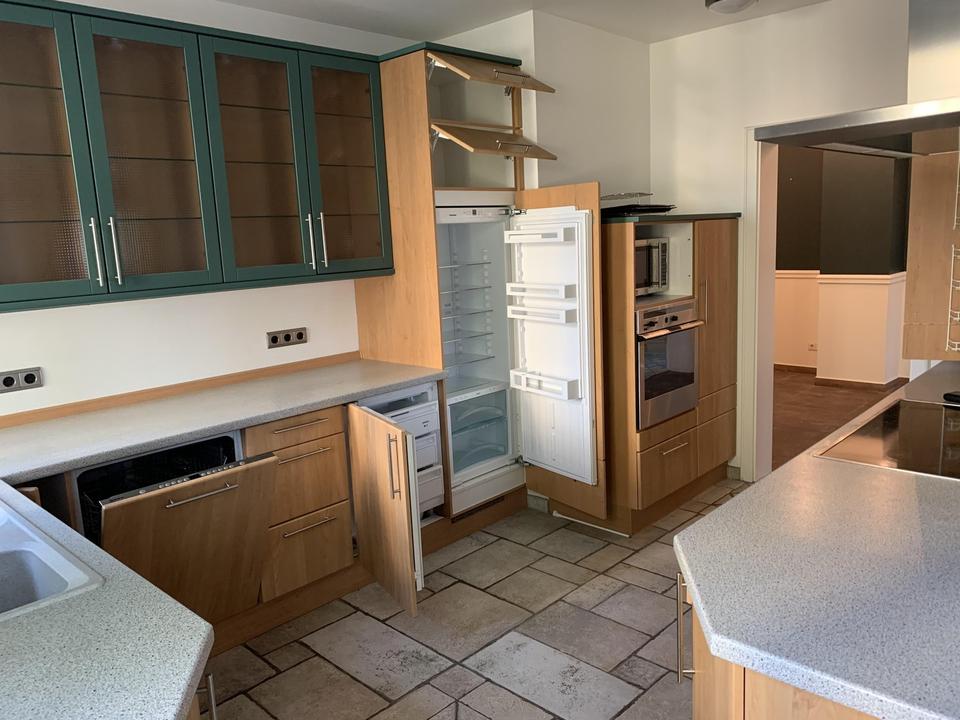 Wohnen im Schloss: Exklusive 4/5-Zimmer-Wohnung mit besonderem Flair – Bild 9