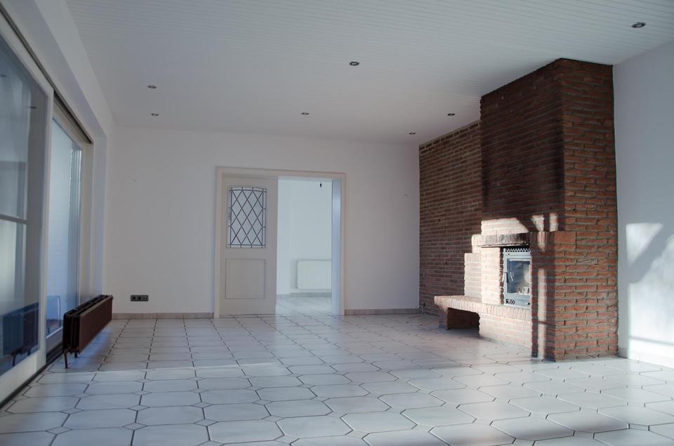 Großzügiger Bungalow mit Einliegerwohnung – Bild 6