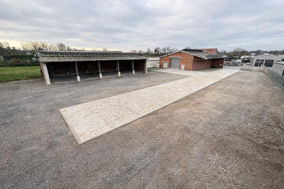 Top Gewerbeobjekt! Modernes Büro mit Lagerhalle & Stellplätze – Bild 2