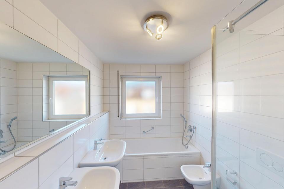 5.OG mit Fahrstuhl und unglaublichem Blick über die Stadt (provisionsfrei) – Bild 15