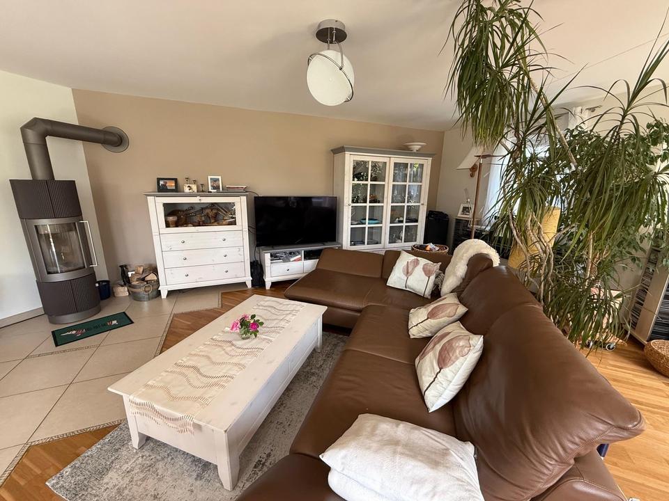 Wundervolles Niedrigenergie-EFH mit ELW/Praxis/Büro in bester Wohnlage! – Bild 4