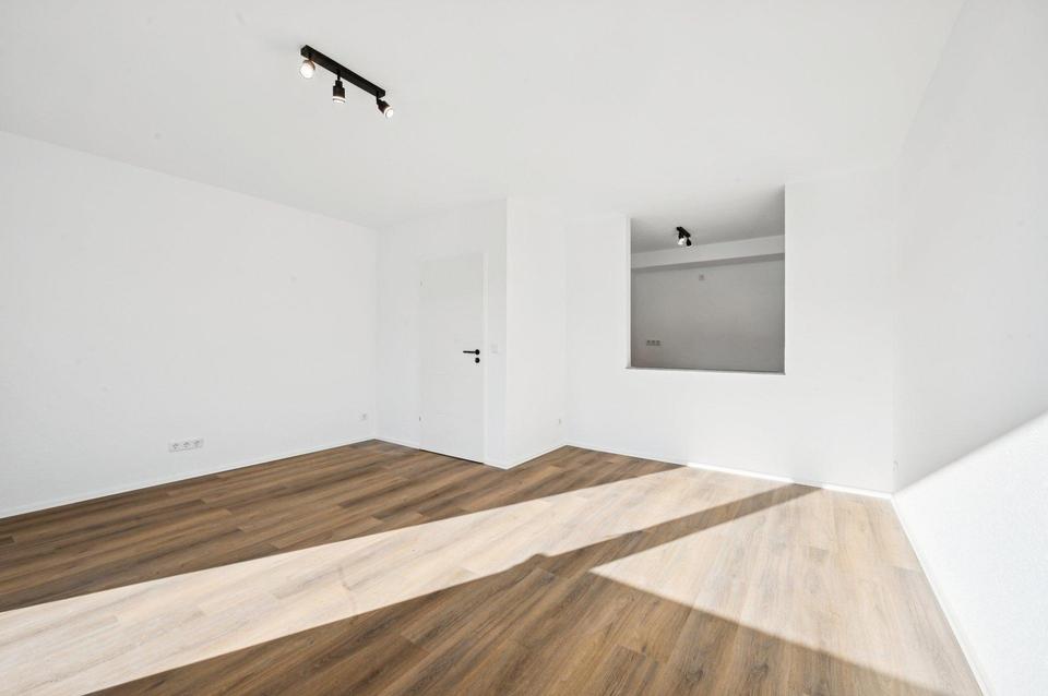 Sofort bezugsfrei! 2-Zimmerwohnung mit Balkon und Garagenstellplatz