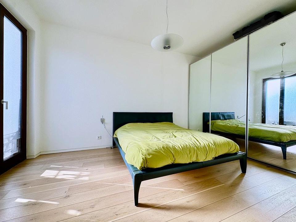 Skyline-Logenplatz & Lichtflut über dem Ostend: Design-Penthouse mit 3m Deckenhöhe – Bild 8