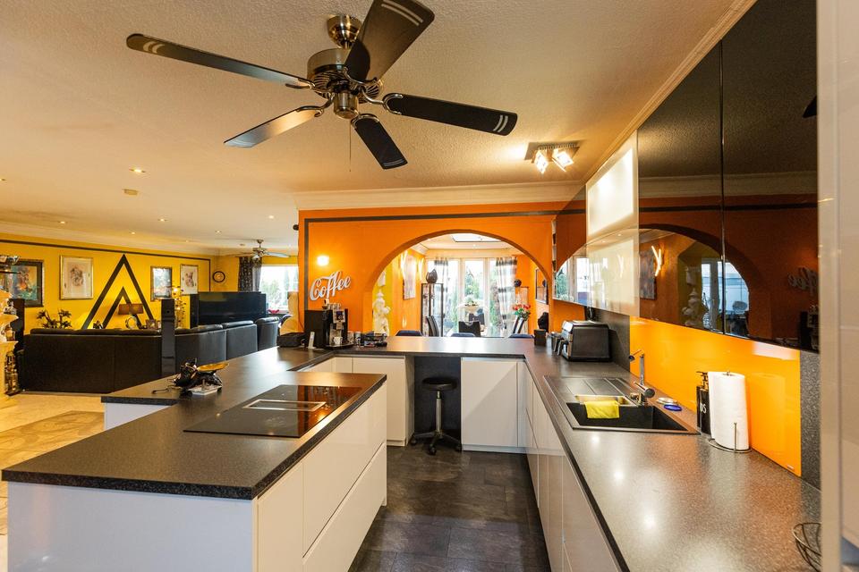 Wohnen wie im Haus: 250 m² auf einer Ebene , separater Eingang, riesen Terrasse – Bild 5