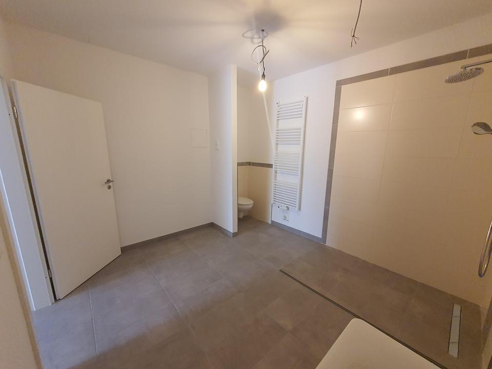 Traumhafte 3 Zimmer EG Wohnung mit Doppelgarage zu vermieten – Bild 9