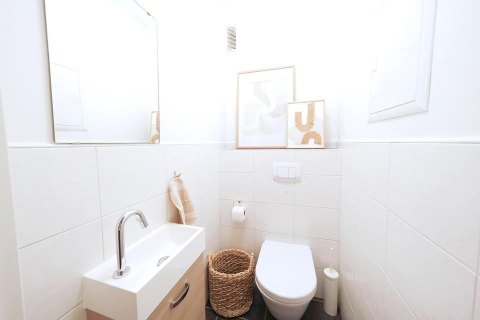 Sofort einziehen und wohlfühlen! Frisch sanierte 3-Zimmer Wohnung mit Panorama-Blick! – Bild 12