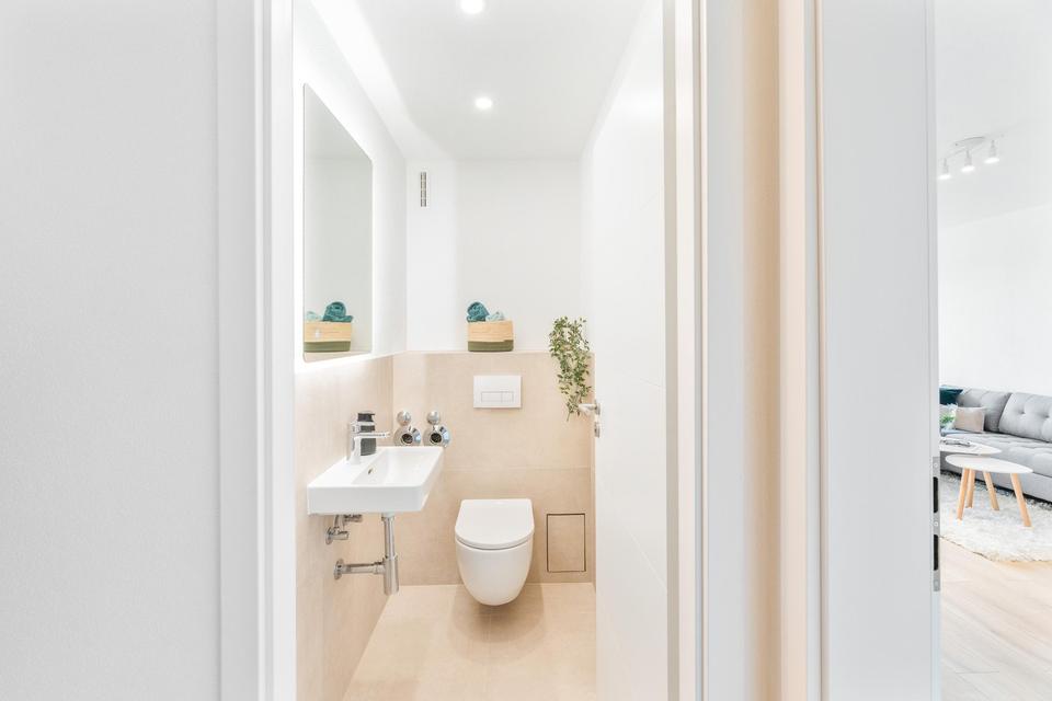 Bezugsfreie 3-Zimmer-Wohnung mit Balkon, Aufzug & Stellplatz – ruhiger Blick ins Grüne – Bild 15