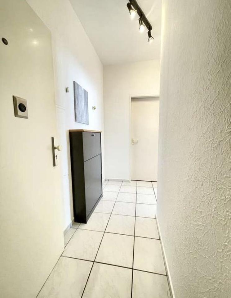 Stilvolle 1-Zimmer-Wohnung mit Einbauküche und Balkon in Unterbilk-Hafen – Bild 5